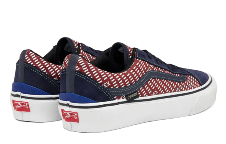 Shop Vans Ua Old Skool GoreTex ''Rouge Bleu'' VN0A4P3FYY31
