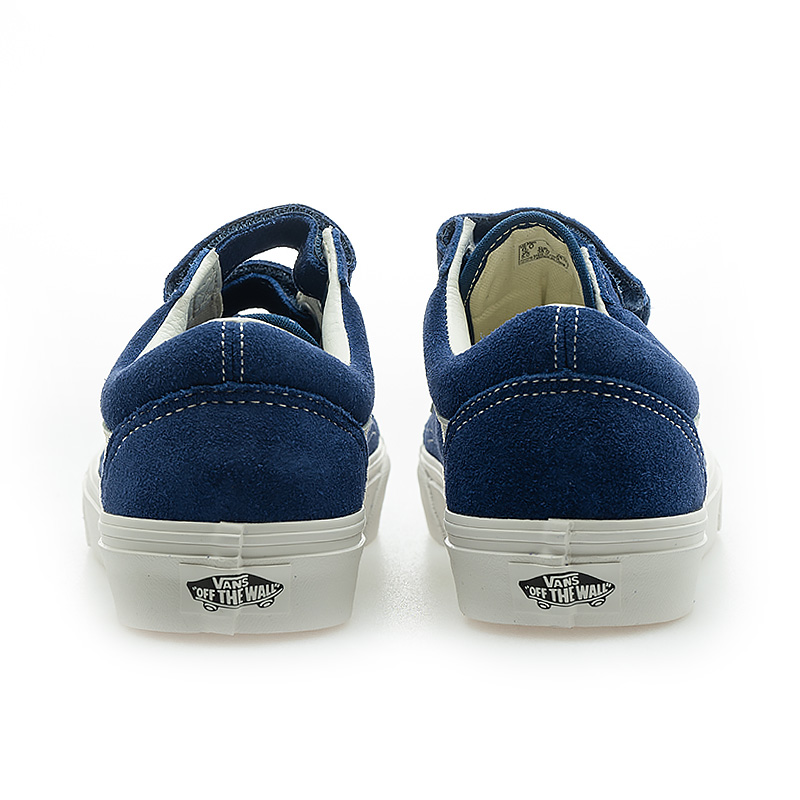 Shop Vans UA Old Skool V 经典休闲滑板鞋 V160105007