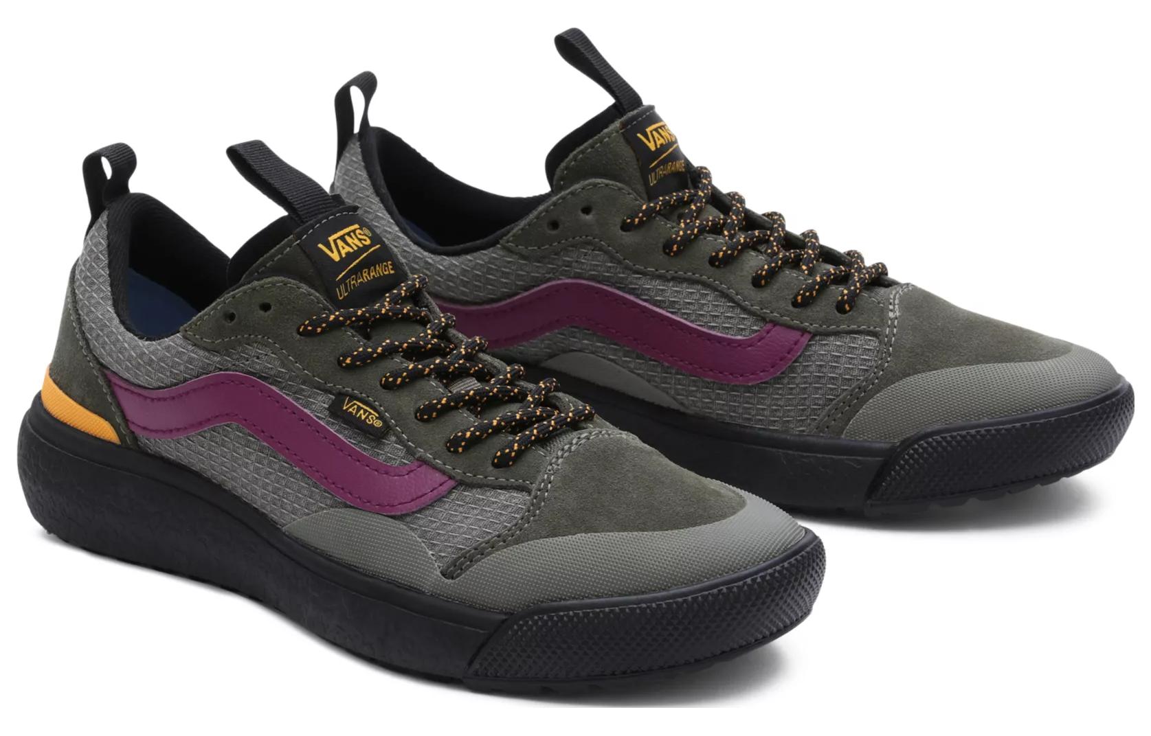 Lookbook Vans UltraRange 'Low-Top Abu-abu Serbaguna' VN0A4UWMBIR