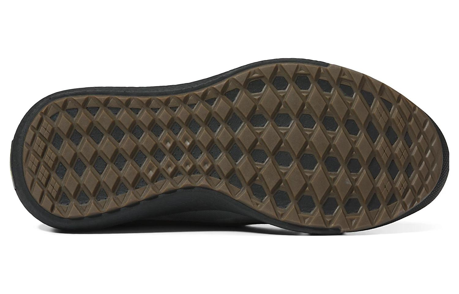 Shop Vans UltraRange Suede EXO SE '灰黑色' 运动鞋 VN0A4UWMBML