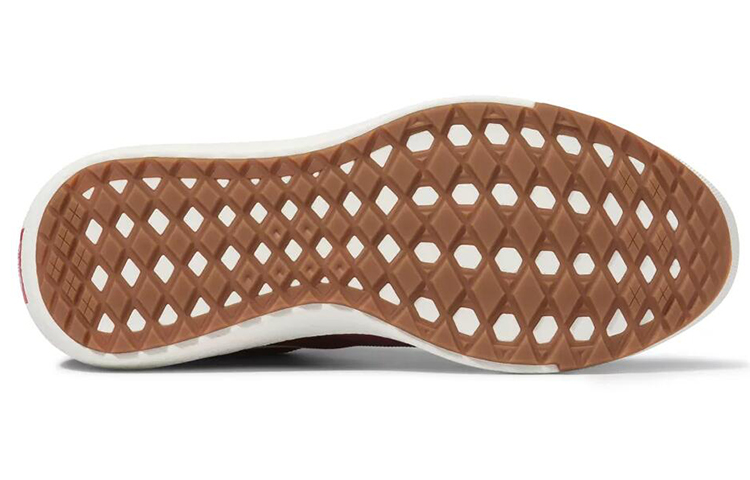 Shop ヴァンズ ウルトラレンジ Exo ポメグラネイト VN0A4U1K9AQ