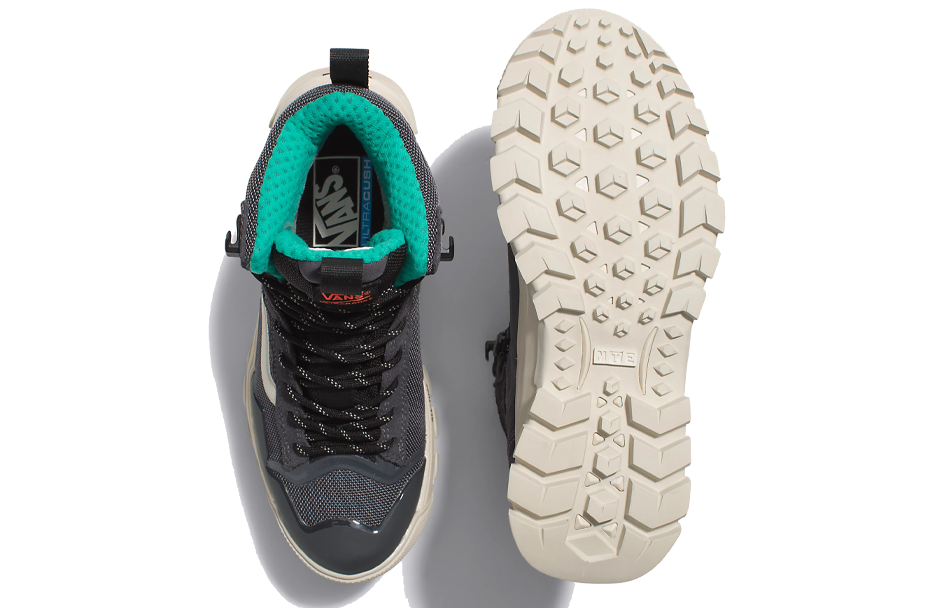 Shop Vans Ultrarange EXO Hi 防水登山糖果绿女士滑板鞋 VN0A5JHXBGG
