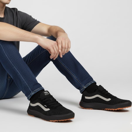 Vans UltraRange VR3 'Hitam Getah' VN0A4BXBH7I Order Vans UltraRange VR3 'Hitam Getah' VN0A4BXBH7I