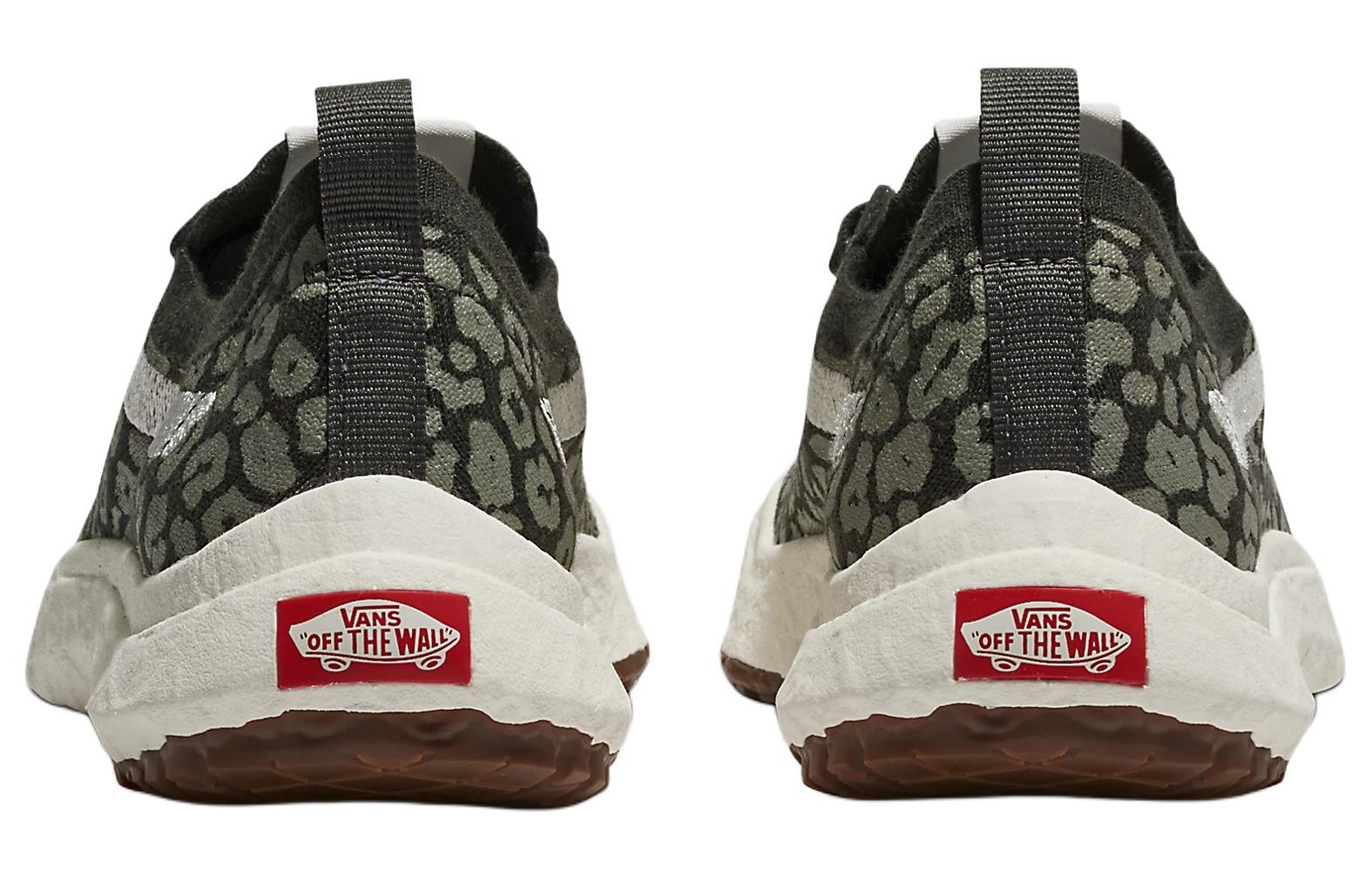 Shop Vans UltraRange VR3 'Cheetah Perak Hitam' VN0A4BXBBXC