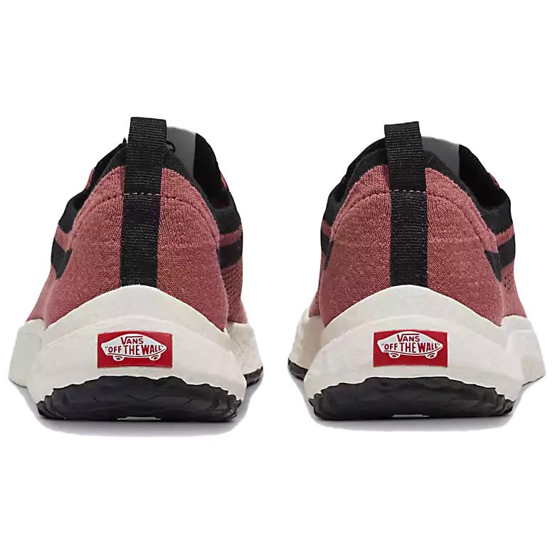 Shop Vans UltraRange VR3 '粉黑白' 女款运动鞋 VN0A4BXBW0D