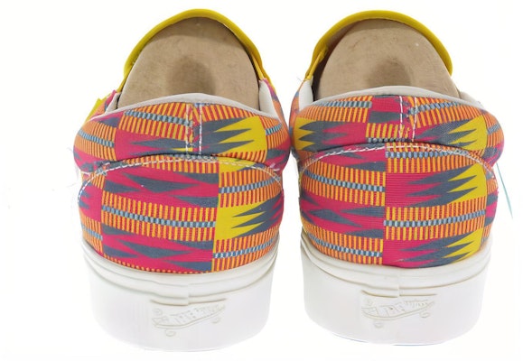 Vans UNION x Comfycush Slip-On 'Merah Kuning' VN0A45KUT4P Lookbook Vans UNION x Comfycush Slip-On 'Merah Kuning' VN0A45KUT4P