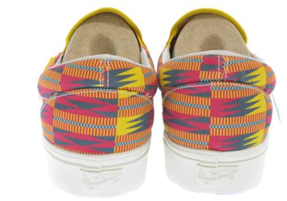 Vans UNION x Comfycush Slip-On 'Merah Kuning' VN0A45KUT4P Lookbook Vans UNION x Comfycush Slip-On 'Merah Kuning' VN0A45KUT4P