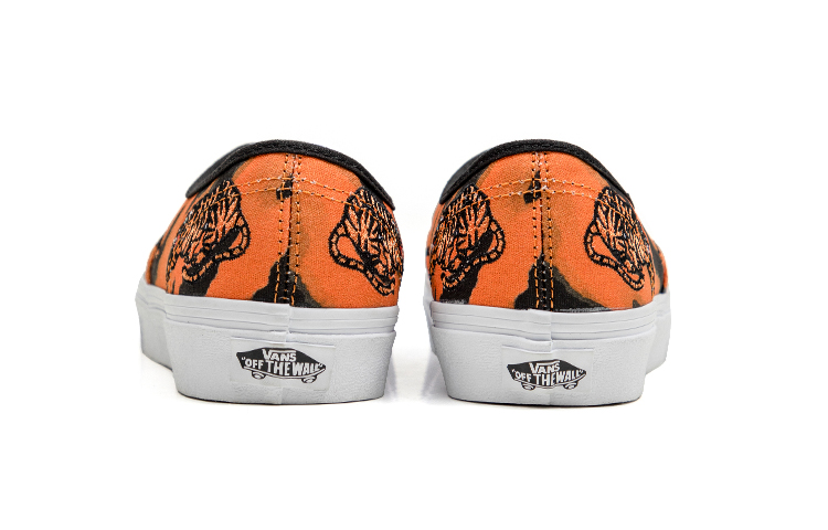 Details for Vans オーセンティック ローカット 黒/オレンジ VN0A5KRDORA