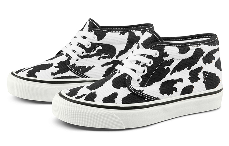 Lookbook Vans Unisex Chukka 49 DX Sneakers Black/White VN0A4BTI9GP