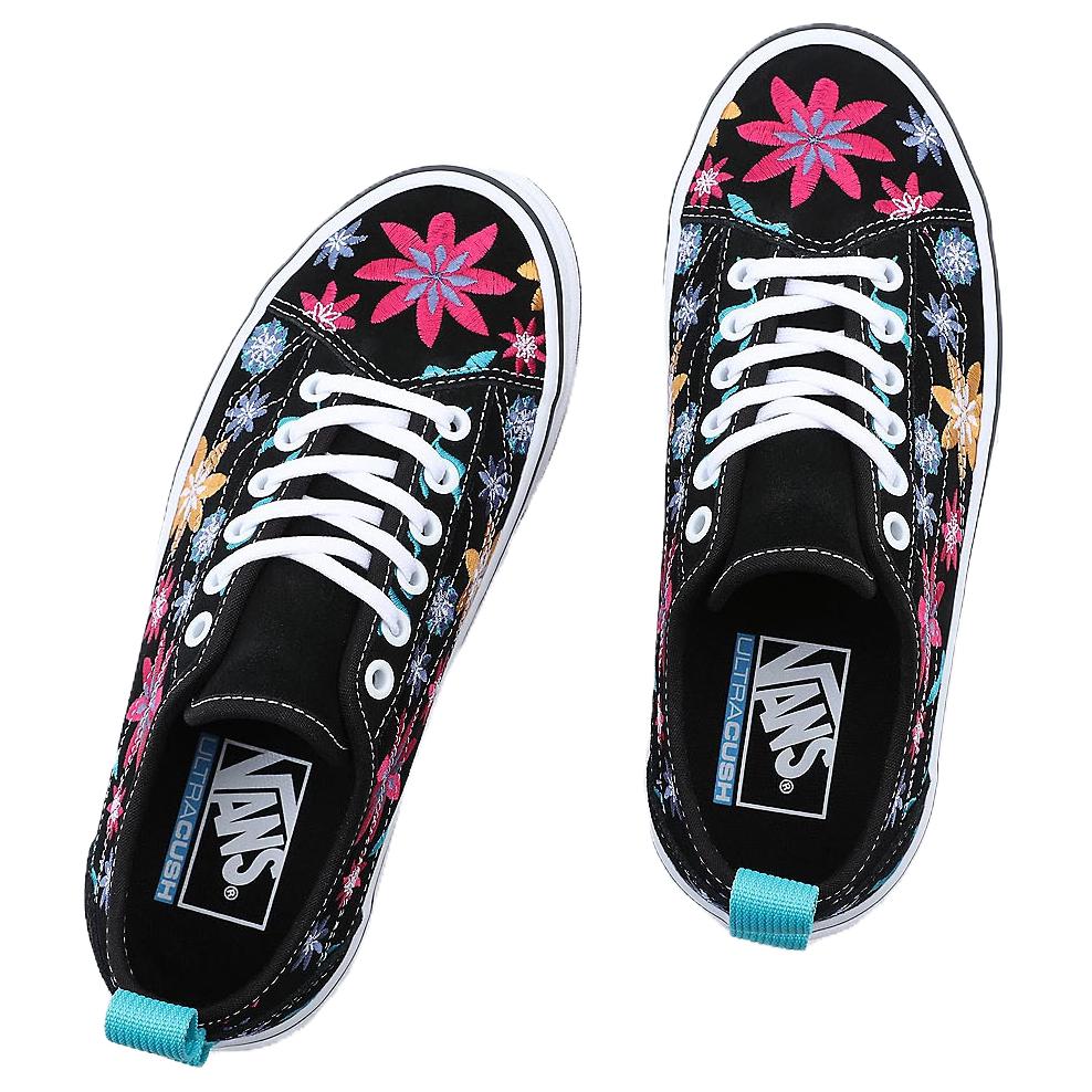Shop Vans Craft Sentry Old Skool 休閒板鞋 男女通款 黑色繡花