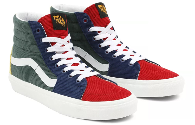 Lookbook Vans Unisex Campuran Corduroy SK8-HI Sneaker Hijau/Biru/Merah VN0A5KRH94M