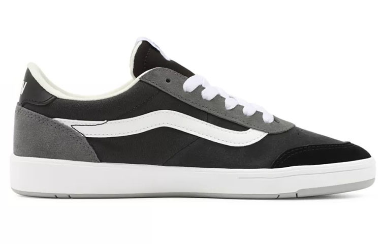 Order Vans Unisex Sepatu Multi Tone Cruze Too Comfycush Hitam/Putih VN0A5KR58WQ