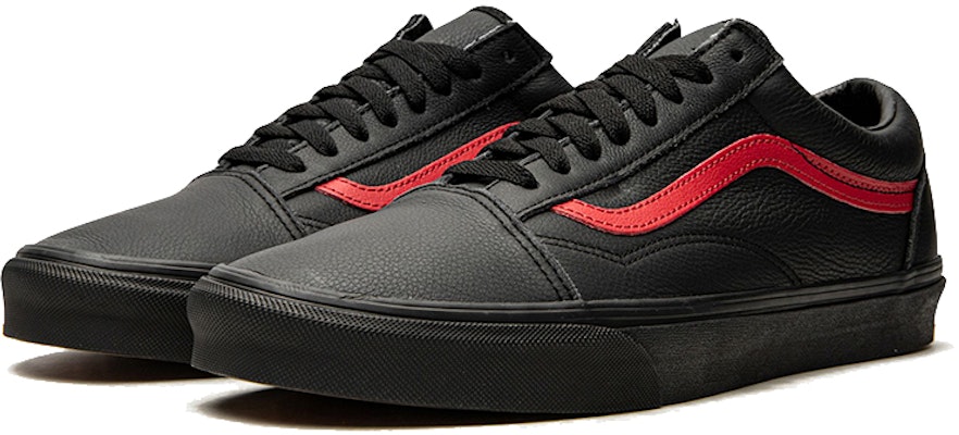 Vans Unisex Old Skool Sneakers Hitam/Merah VN0A5A092HH Order Vans Unisex Old Skool Sneakers Hitam/Merah VN0A5A092HH