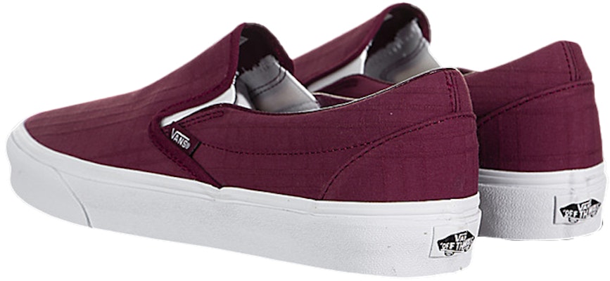 Vans Sepatu Slip-On Unisex Merah Anggur Gelap VN0A4U38WVF Lookbook Vans Sepatu Slip-On Unisex Merah Anggur Gelap VN0A4U38WVF
