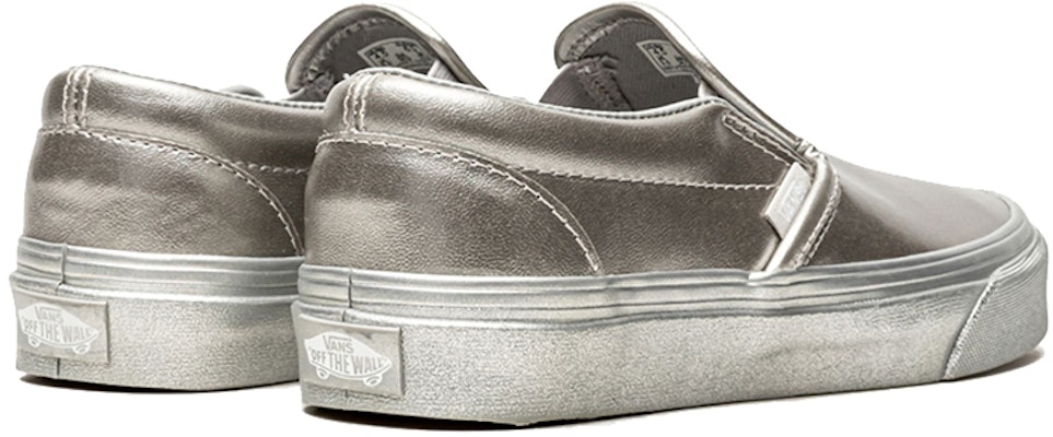 반스 슬립온 실버 (Unisex) VN0A38F7QTV Lookbook 반스 슬립온 실버 (Unisex) VN0A38F7QTV