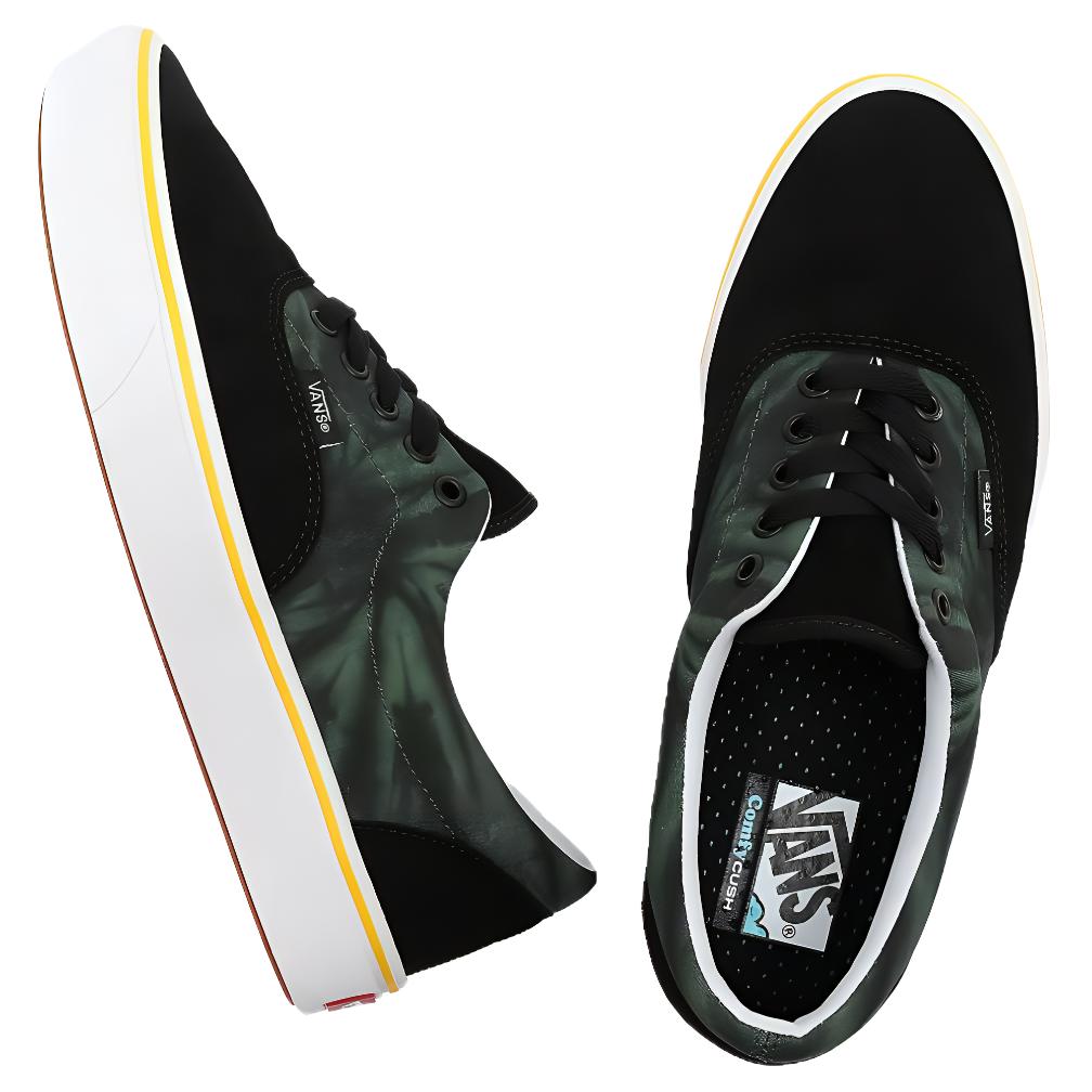 Shop Vans Unisex Trip Outdoors Comfycush Era Zapatillas Negro/Verde VN0A5DYB8UH