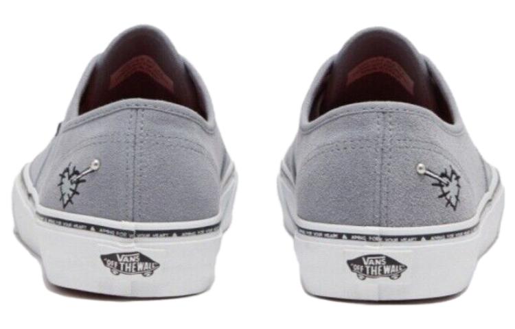 Shop Vans 情人节心形Authentic“灰” VN0A5KS99DK
