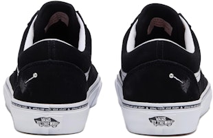 Vans Valentine's Heart Old Skool 'Cinta itu Baik' VN0005UFY28 Shop Vans Valentine's Heart Old Skool 'Cinta itu Baik' VN0005UFY28