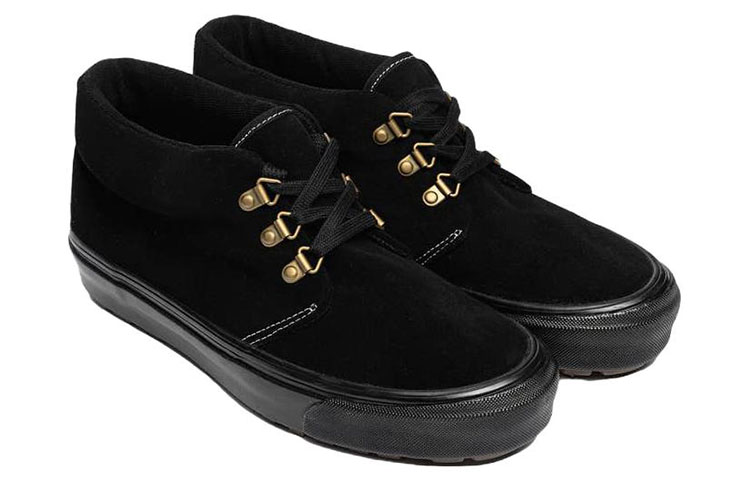 Order Vans Vault Chukka Sierra LX OG Hitam VN0A7Q4TA6O