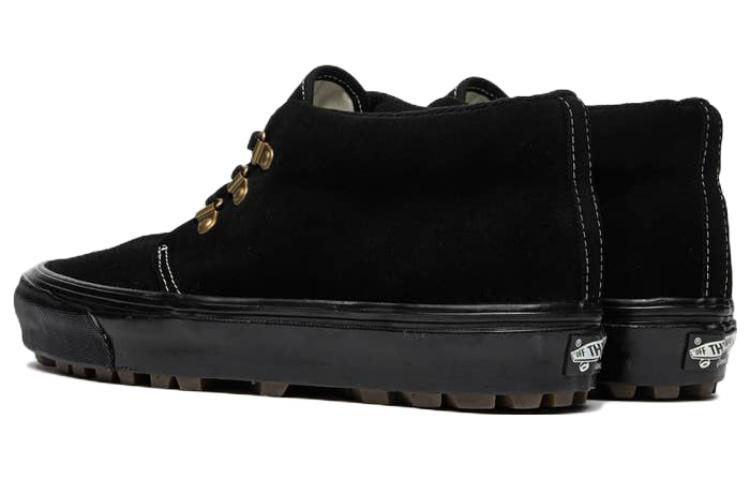 Lookbook Vans Vault Chukka Sierra LX OG Hitam VN0A7Q4TA6O