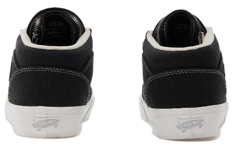 Shop Vans 萬用簡約 抗震耐磨 單板鞋 男女通款 黑白色