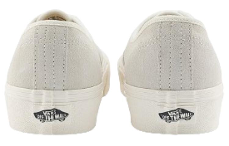 Shop Vans Vault OG Authentic LX '米色' 增强版 VN000BVWCD3