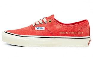 Vans Vault OG Authentic SP LX Julian Klincewicz Suede Cherry Red VN0A5DYGAR4 Vans Vault OG Authentic SP LX Julian Klincewicz Suede Cherry Red VN0A5DYGAR4