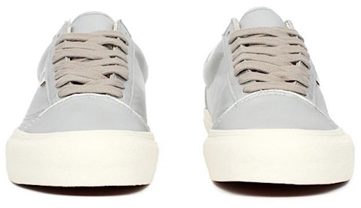 반스 볼트 OG 올드스쿨 NS LX 실버 VN0A4UVQ0GH Lookbook 반스 볼트 OG 올드스쿨 NS LX 실버 VN0A4UVQ0GH