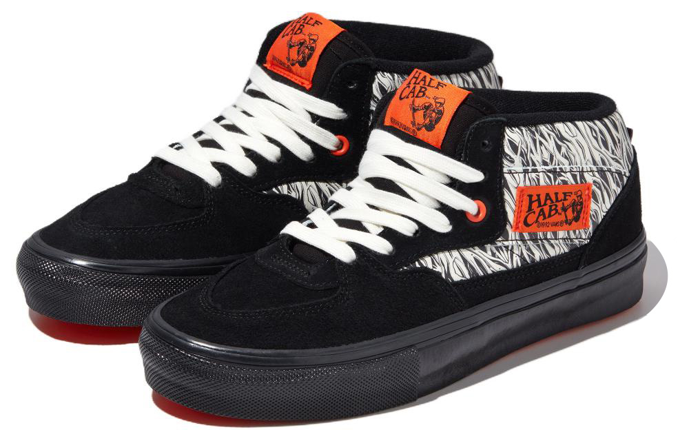 Lookbook Victoria x Vans Half Cab 時尚休閒 中筒 滑板鞋 男女兼用 黑色