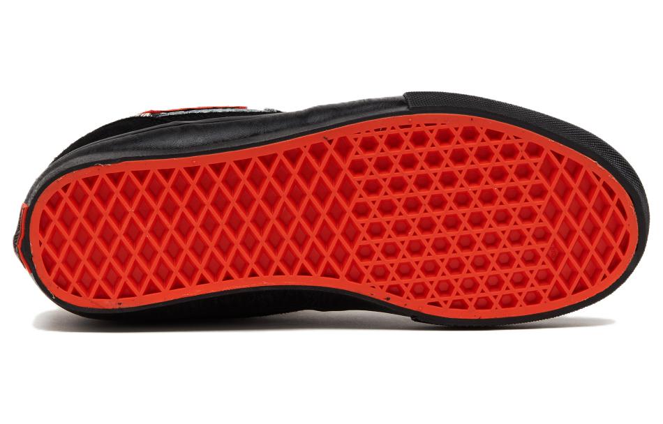 Details for Victoria x Vans Half Cab 時尚休閒 中筒 滑板鞋 男女兼用 黑色