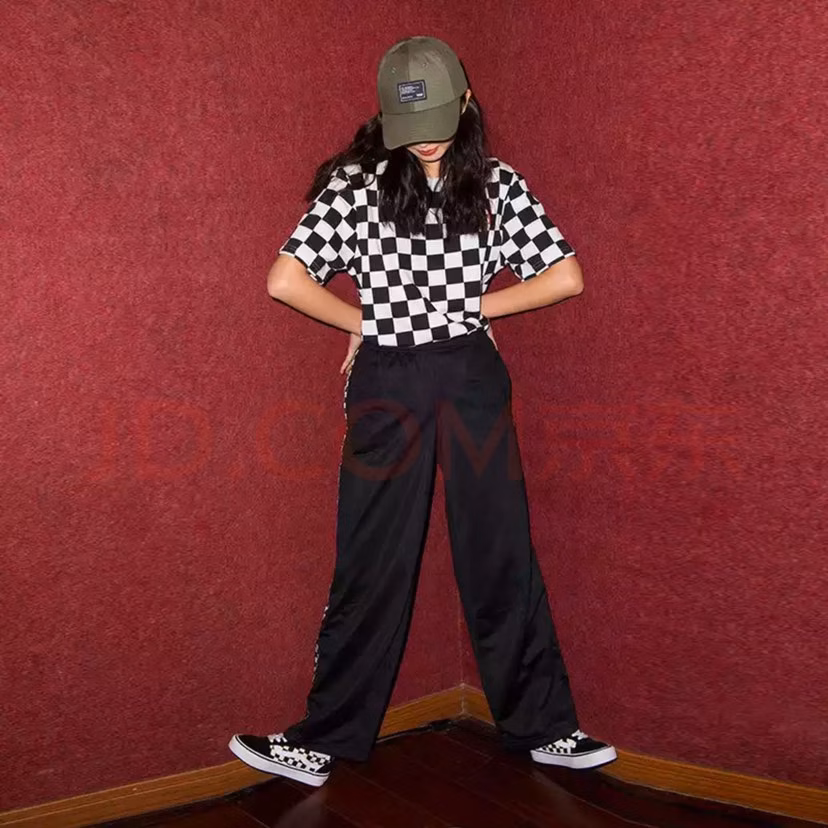 vans-ward-black-and-white-checkerboard-cn-8009-001