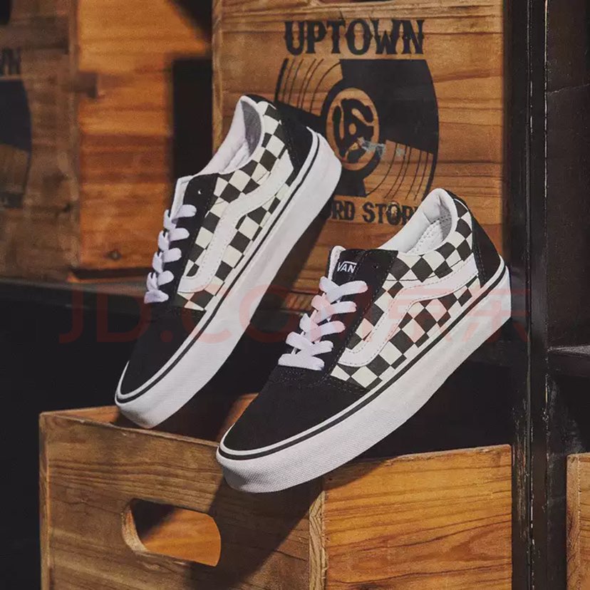 Lookbook Vans Ward 'Papan Catur Hitam & Putih' CN8009-001