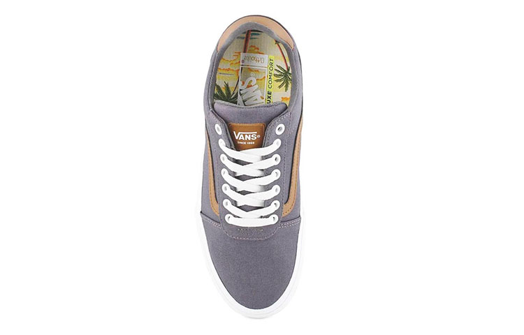 Shop Vans Ward Deluxe 低筒休閒板鞋 灰棕