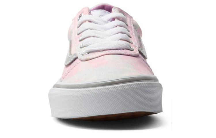 Shop Vans Ward 低帮运动鞋 粉色 VN0A3TFW3QT
