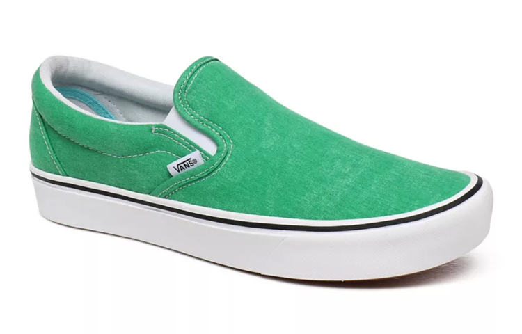 Lookbook Vans 洗磨帆布Comfycush滑入式鞋 綠色
