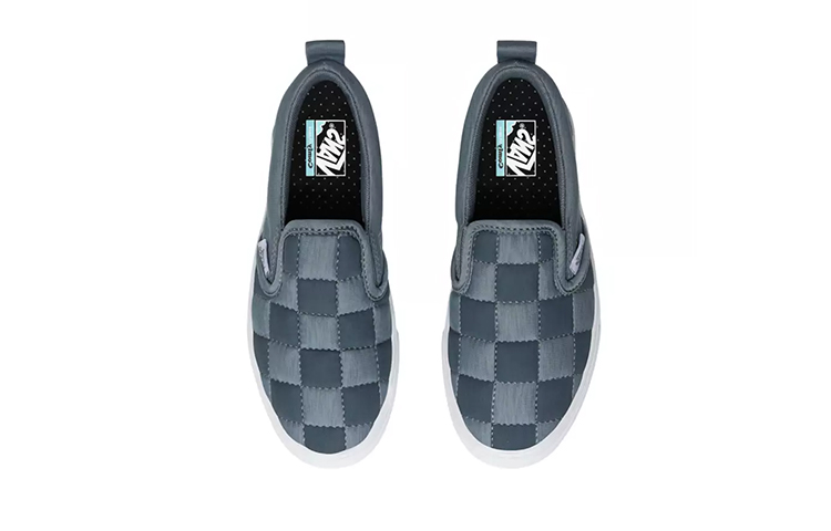 Shop Vans X Autism Awareness Comfycush Slip-On Grigio VN0A4UFGWI9