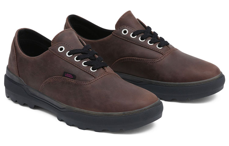 Lookbook Vans X Curren X Knost Colfax Low Chaussures ''Marron'' VN0A5KQV3N1