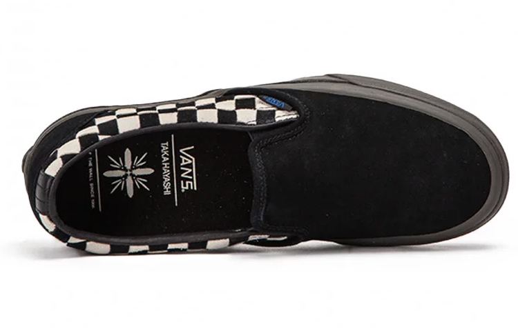 Shop Taka Hayashi x Vans Slip-On LX 棋盤格絨面革 黑白
