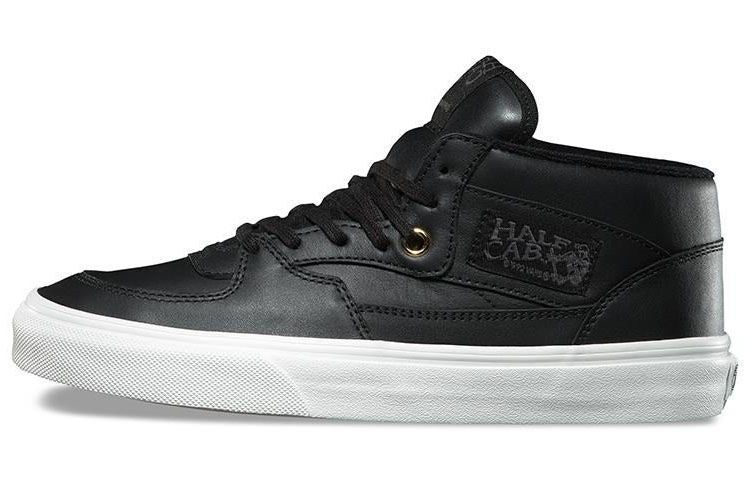 Buy Vans Half Cab 黑白配色运动鞋 VN0A3DP4FH3