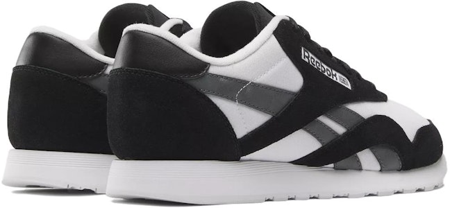 VeeFriends x Reebok クラシックナイロン 白 (アカウンタブルアント) 100033808 Lookbook VeeFriends x Reebok クラシックナイロン 白 (アカウンタブルアント) 100033808