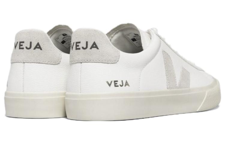 Shop VEJA Campo Chromefree 皮革 '白色天然' CP052429