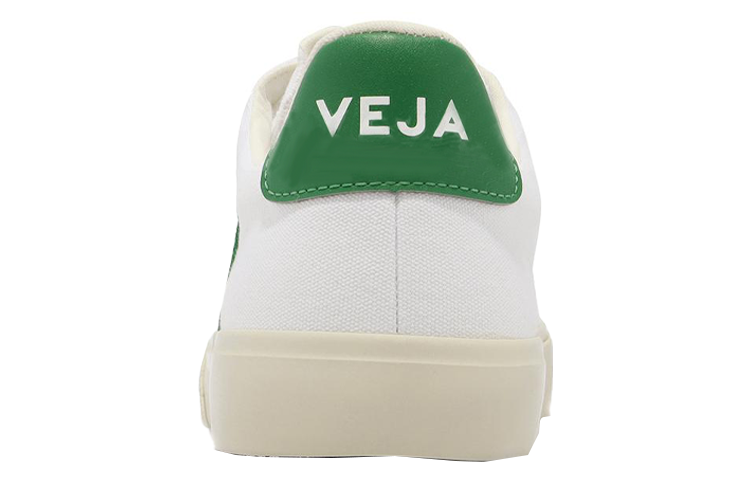 Shop VEJA Campo Baskets Basses ''Blanc Vert'' CA0103144B