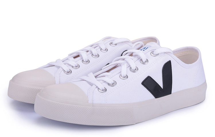 Lookbook VEJA 帆布鞋面運動鞋 白色
