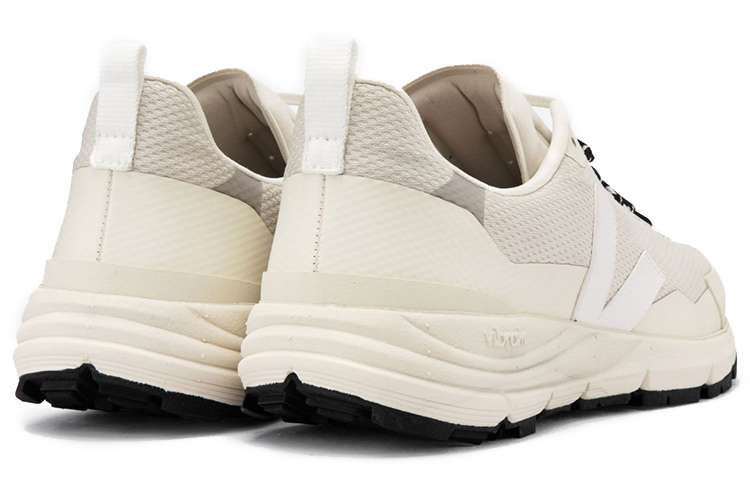 Shop VEJA Dekkan Alveomesh 'Putih Alami' DC0102576