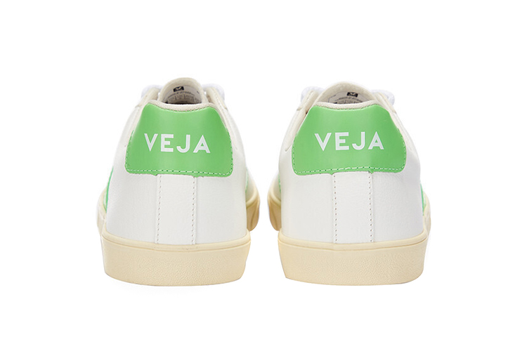 Shop VEJA Esplar Chromefree Basse ''Blanc Absinthe'' EO052571B