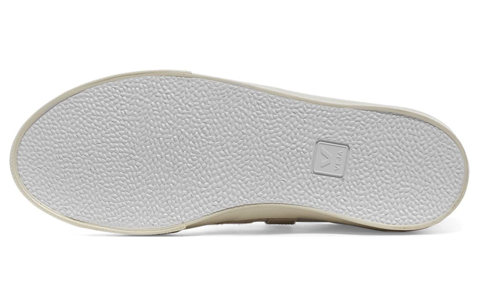 Shop VEJA Esplar Logo Pelle ''Natural Pekin'' EO021987