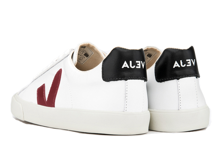 Lookbook VEJA Esplar Logo Leder ''Weiß Marsala Schwarz'' EO021969