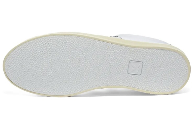 Shop VEJA Esplar 低筒 時尚板鞋 男女同款 白黑