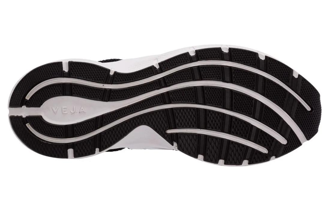 Details for 베자 블랙 로우탑 스니커즈 (Beija Beullaek Roteop Seunikeojeu) LN102511