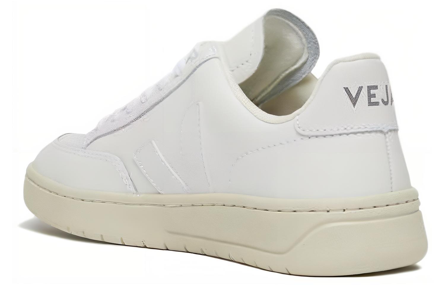 Shop VEJA Low-Top Sneaker ''Weißes Leder'' XD0202297MWHITE